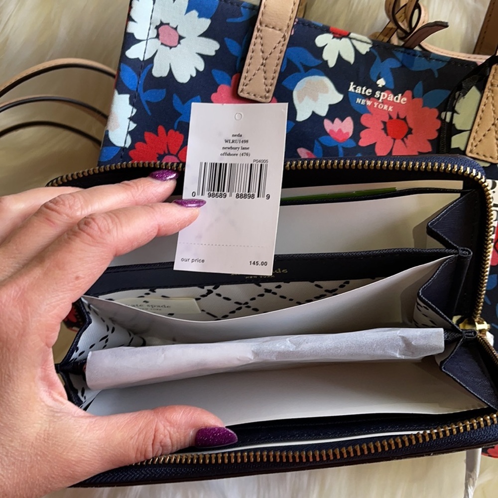 Kate Spade saffiano leather blue wallet nwt - Picture 3 of 3
